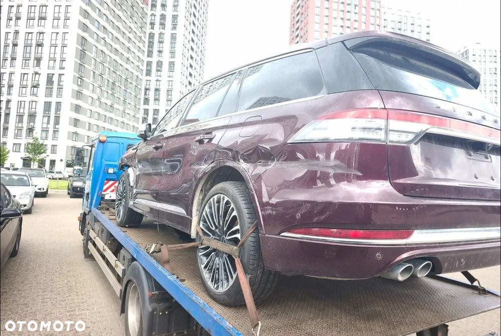Lincoln Aviator - 4