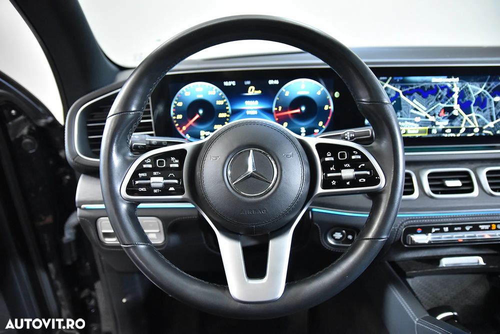 Mercedes-Benz GLS - 17