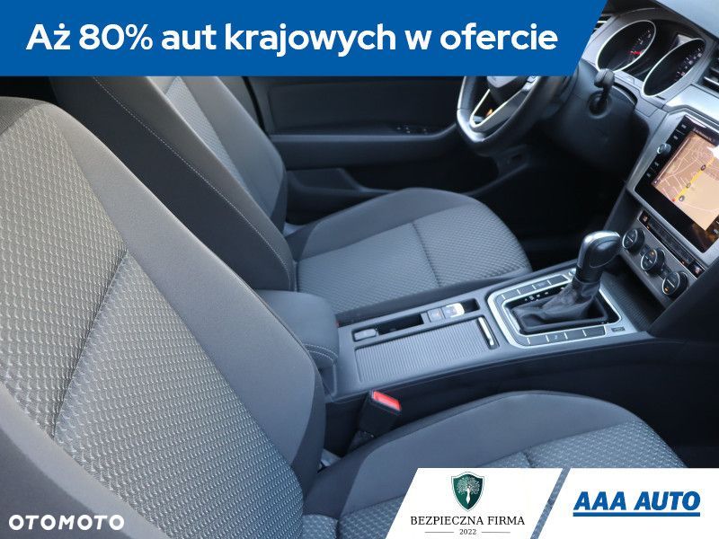 Volkswagen Passat Variant - 11