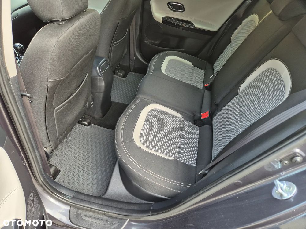 Kia Ceed 1.6 CRDi 128 Platinum Edition - 21
