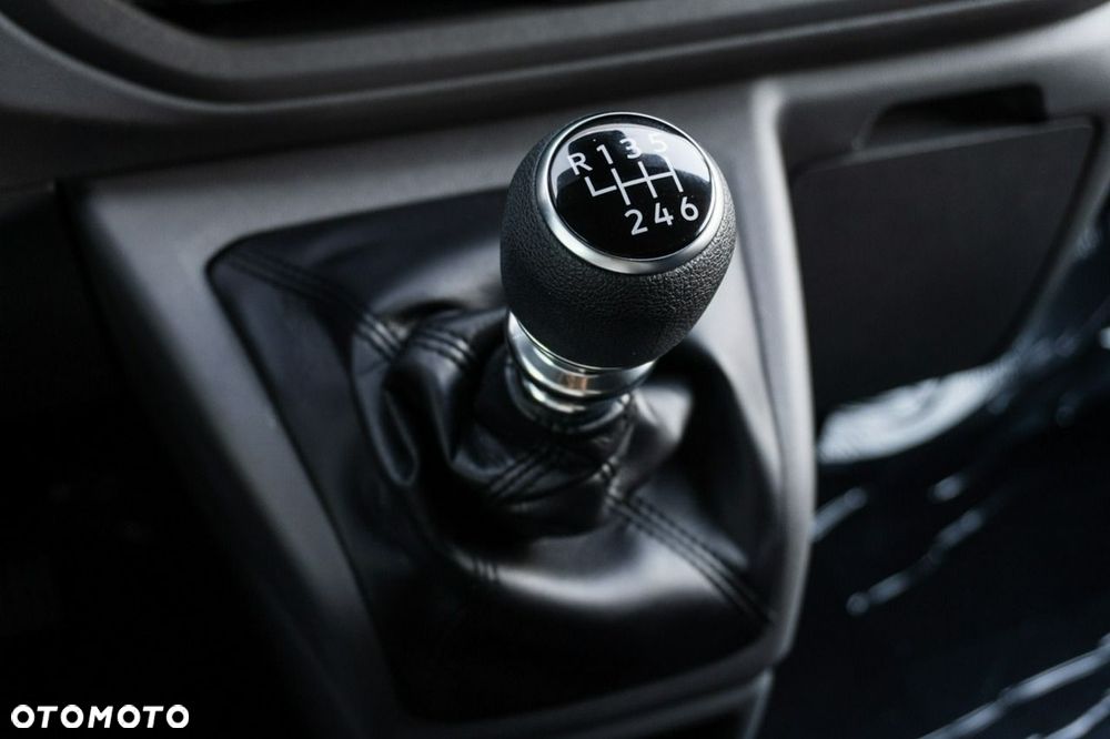 Volkswagen Transporter - 14