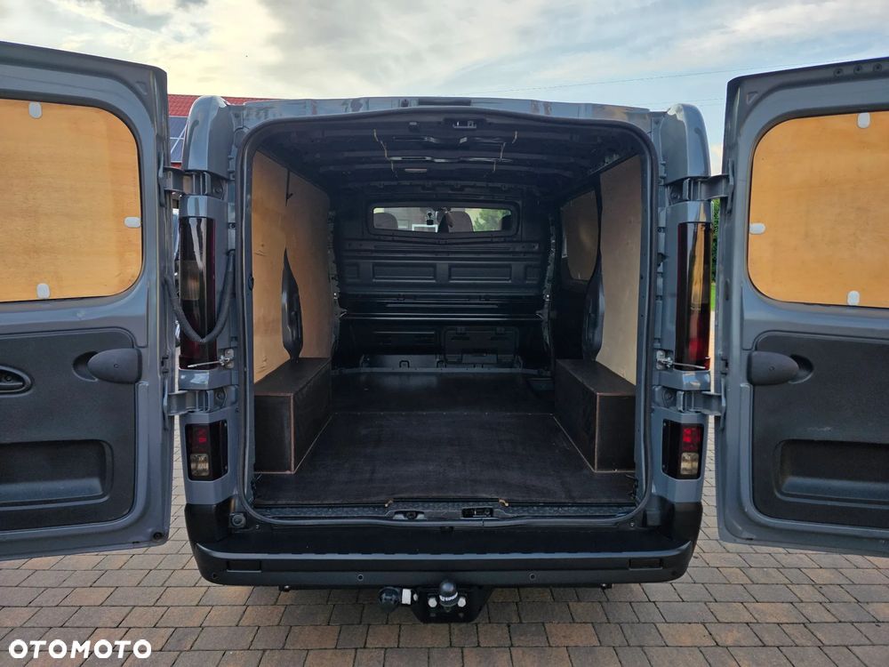 Renault Trafic - 23