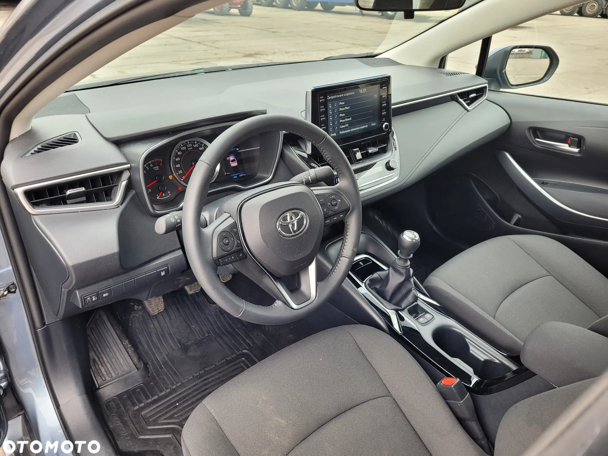 Toyota Corolla 1.5 Comfort - 6