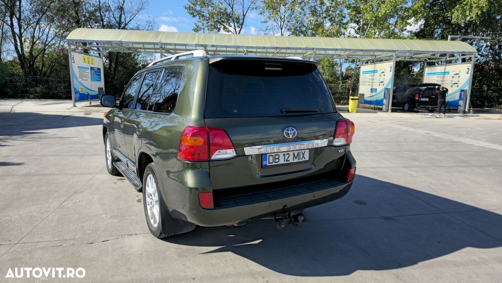Toyota Land Cruiser 4.5 D-4D V8 Luxury - 5