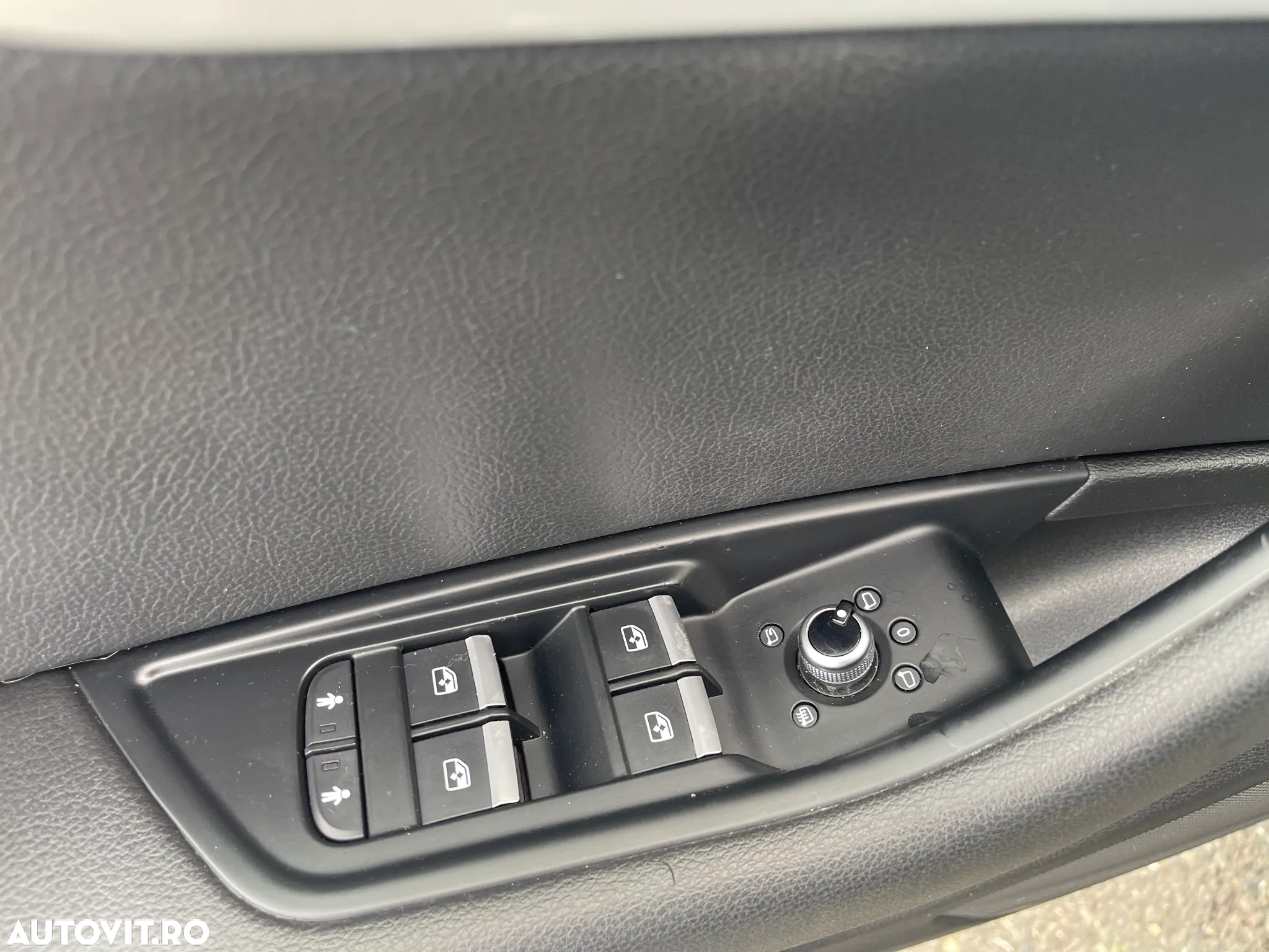 Audi A4 2.0 TDI ultra S tronic Sport - 13