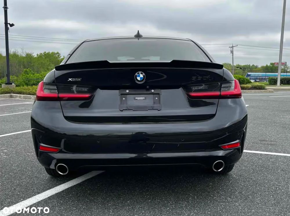 BMW Seria 3 330i xDrive Edition M Sport Shadow - 7