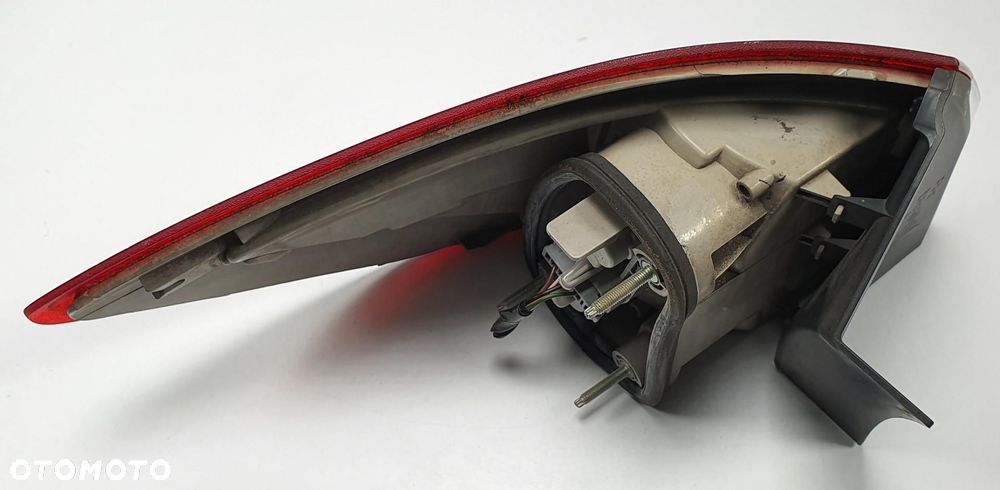 LAMPA PRAWY TYŁ TYLNA FORD MONDEO MK4 7S71-13404-B KOMBI EUROPA - 4