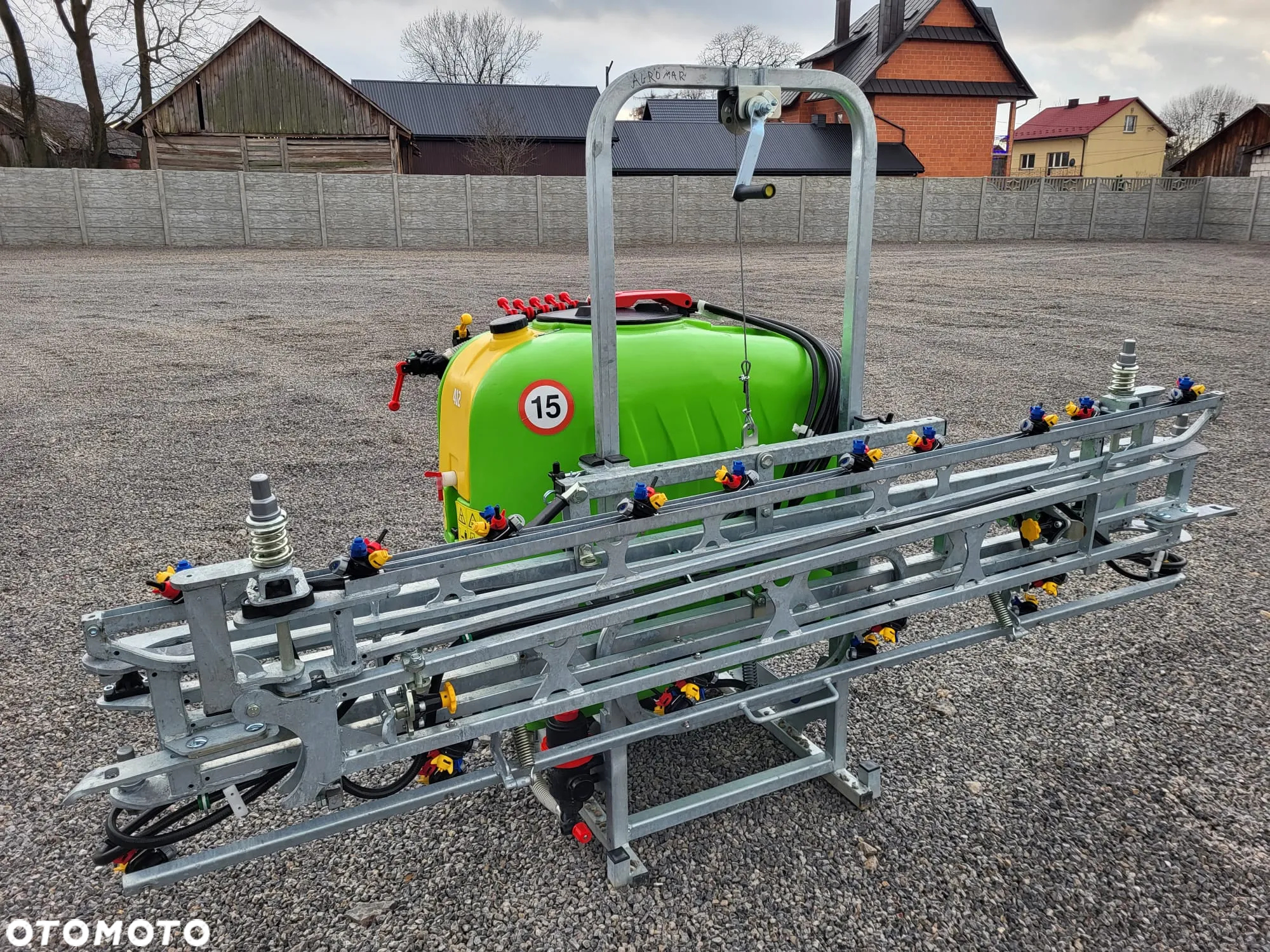 OPRYSKIWACZ ZAWIESZANY TOLMET KLARA Pojemność 400l Lanca 12m; Potrójna Oprawa Rozpylacza; Rozdzielacz STC FERMO 3 - 9