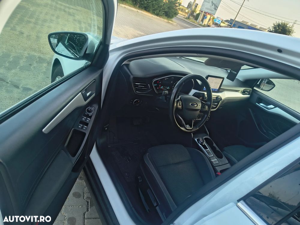 Ford Focus 1.0 EcoBoost Titanium - 9