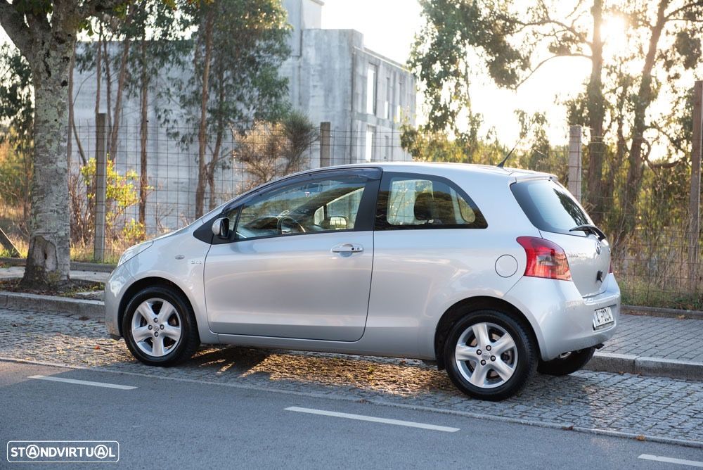 Toyota Yaris - 4