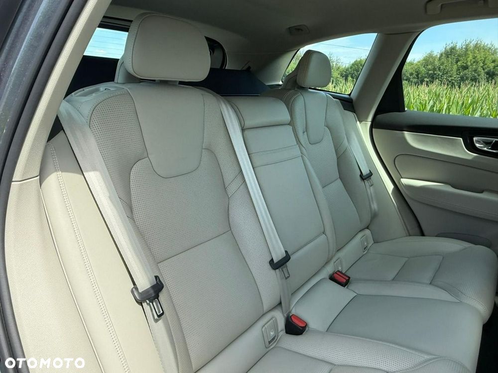 Volvo XC 60 B5 D AWD Geartronic Inscription - 27