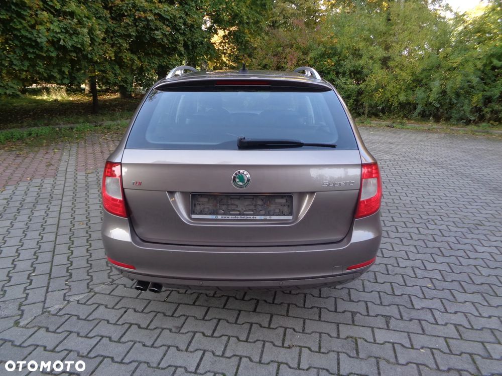 Skoda Superb Combi 2.0 TDI Green tec Elegance - 5