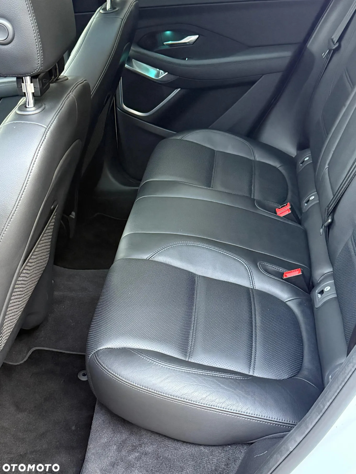 Jaguar E-Pace P250 AWD SE - 15