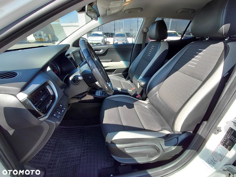 Kia Stonic 1.6 CRDi SCR L - 11