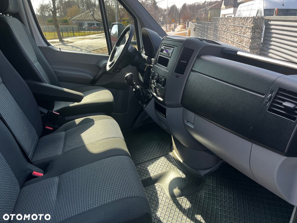 Mercedes-Benz Sprinter - 4