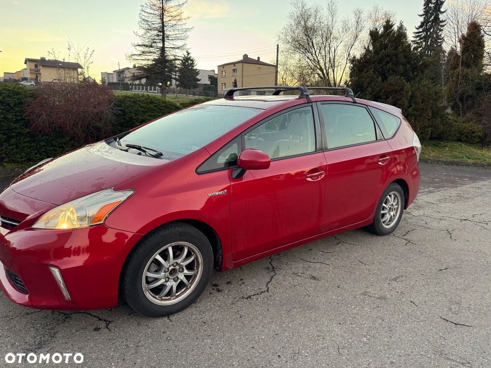 Toyota Prius+ (Hybrid) - 1