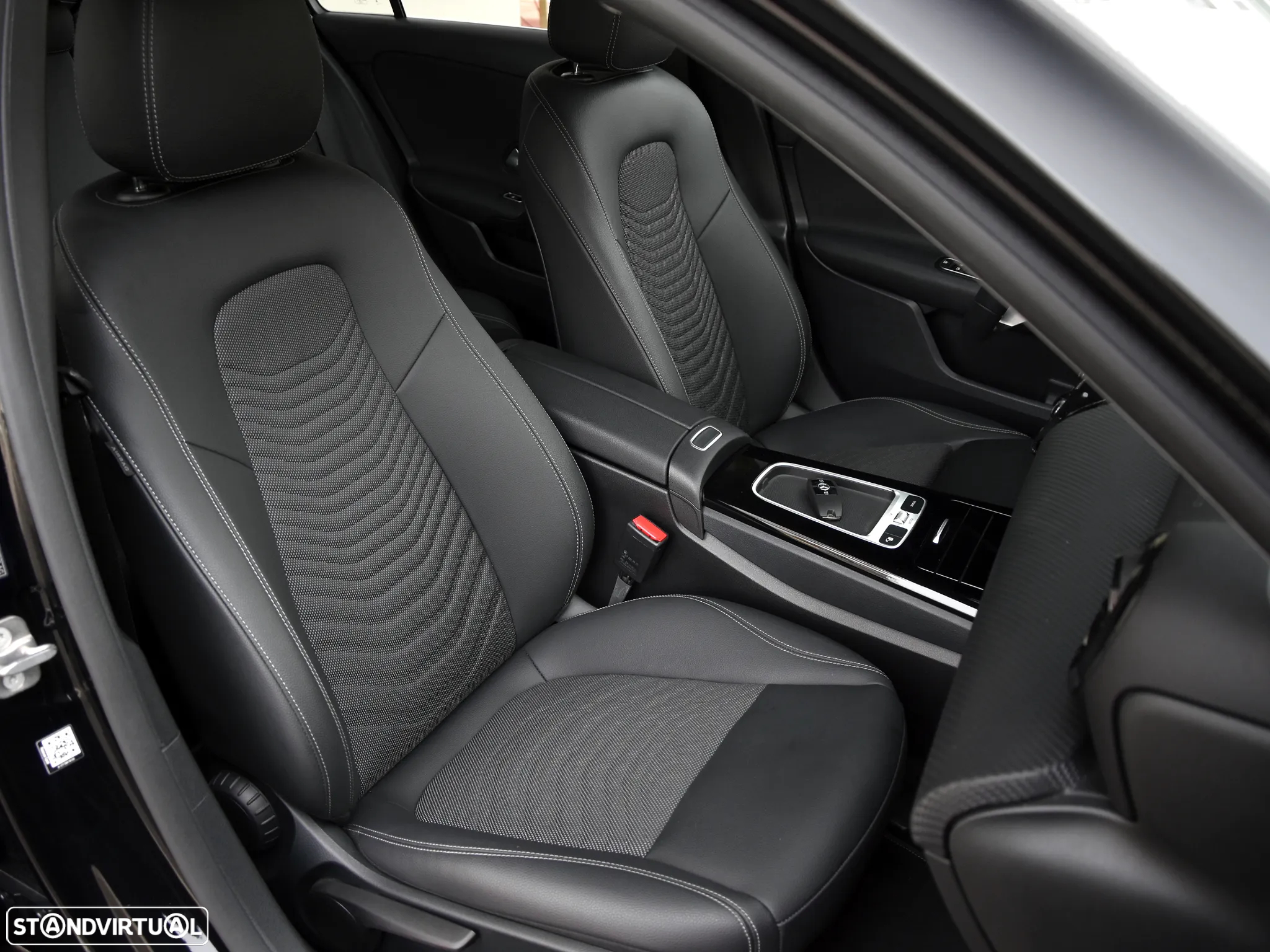 Mercedes-Benz A 250 e Style Plus - 7