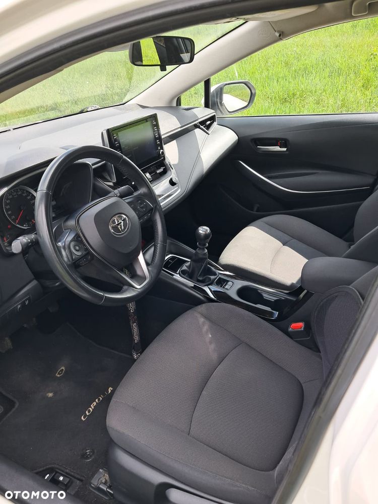 Toyota Corolla 1.6 Comfort - 12