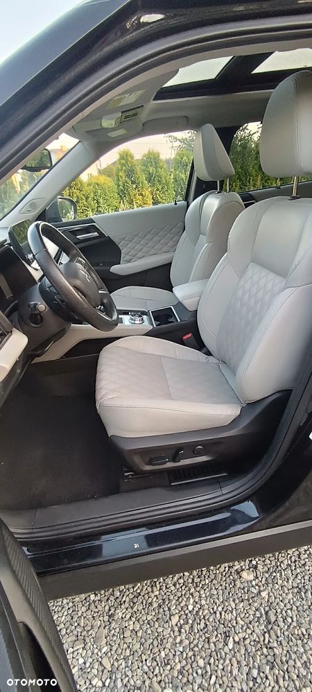 Mitsubishi Outlander - 24