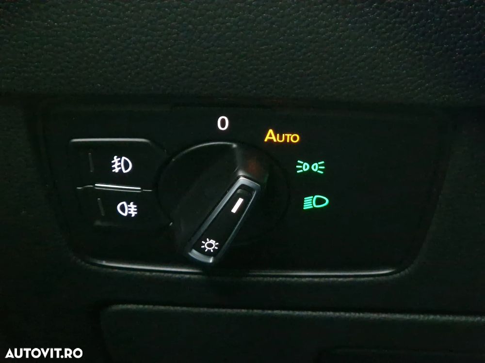 Volkswagen Passat 2.0 TDI DSG Highline - 15