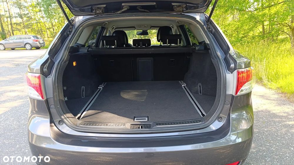 Toyota Avensis 2.2 D-4D Edition - 5