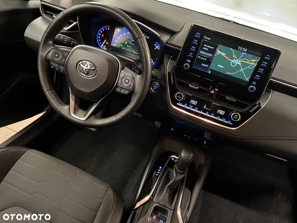 Toyota Corolla 2.0 Hybrid Selection - 28