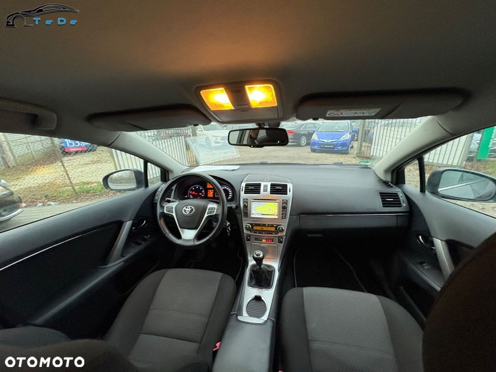 Toyota Avensis 2.0 D-4D Sol plus+NAVI - 28