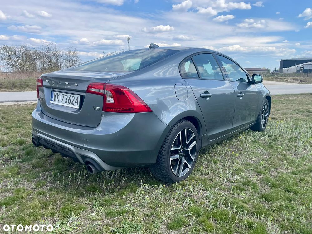 Volvo S60 T5 Drive-E Dynamic Edition (Momentum) - 8