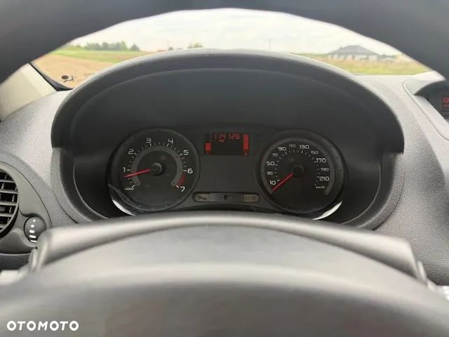 Renault Clio - 11