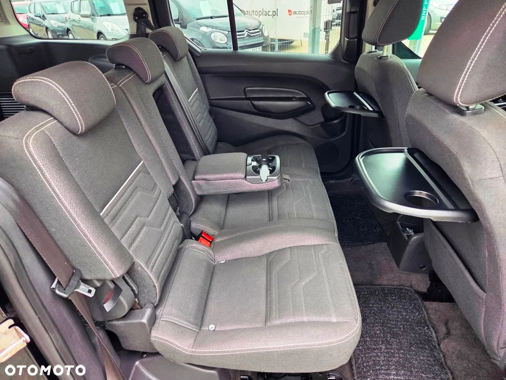 Ford Tourneo Connect Grand - 30
