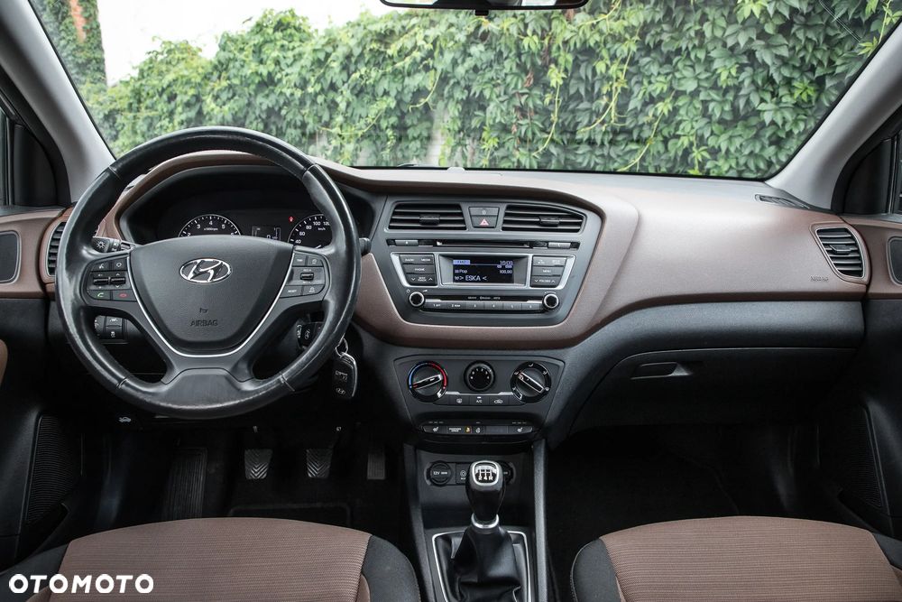 Hyundai i20 blue 1.2 Advantage+ - 29