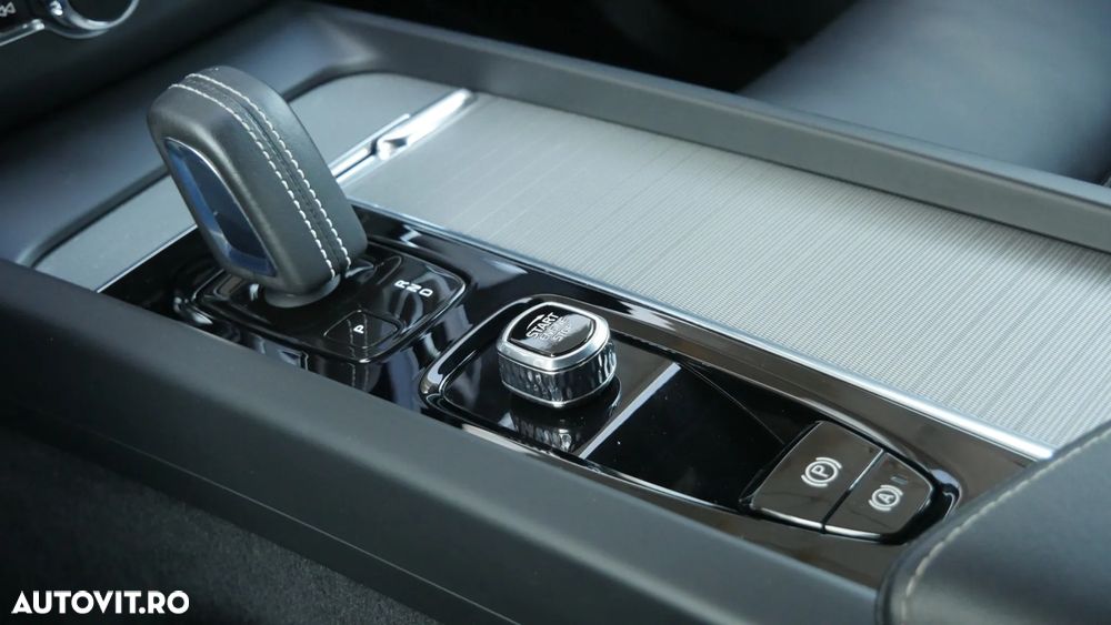 Volvo XC 60 T6 AWD Recharge Geartronic RDesign - 14