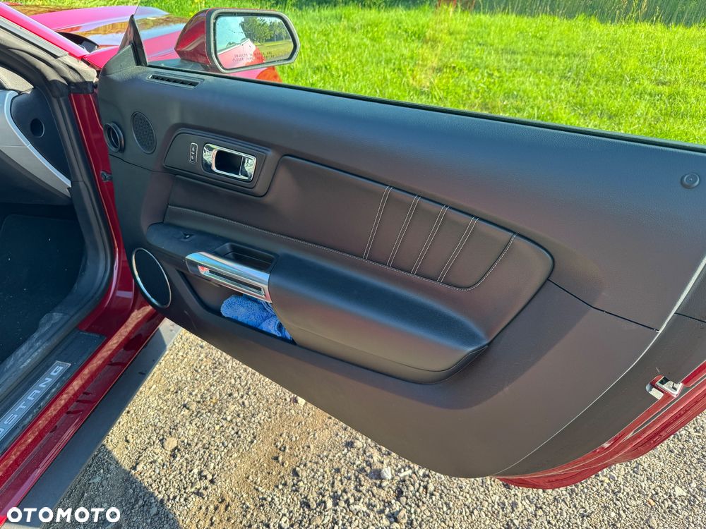 Ford Mustang - 21