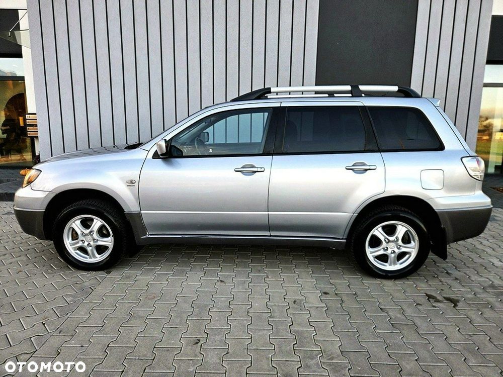 Mitsubishi Outlander 2.4 4WD Intense - 6