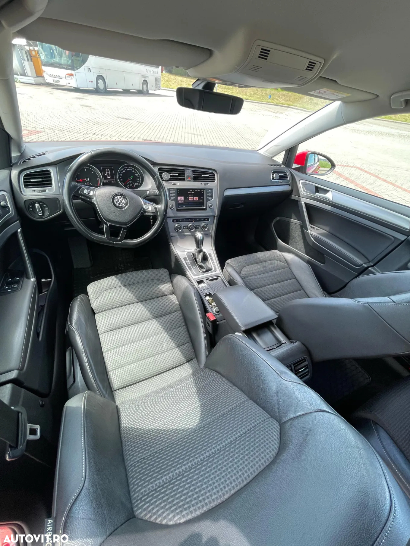 Volkswagen Golf 1.6 TDI BlueMotion Technology DSG Comfortline - 27