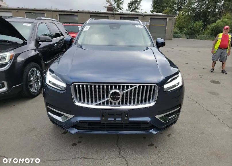 Volvo XC 90 - 2