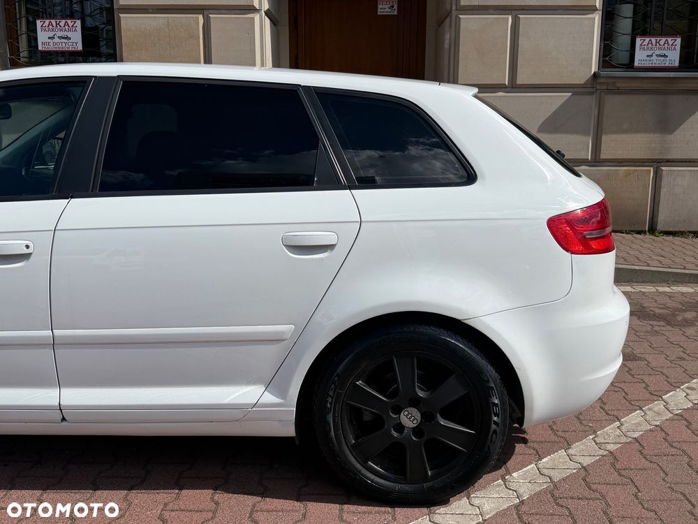 Audi A3 Sportback 1.4 TFSI Ambiente - 17