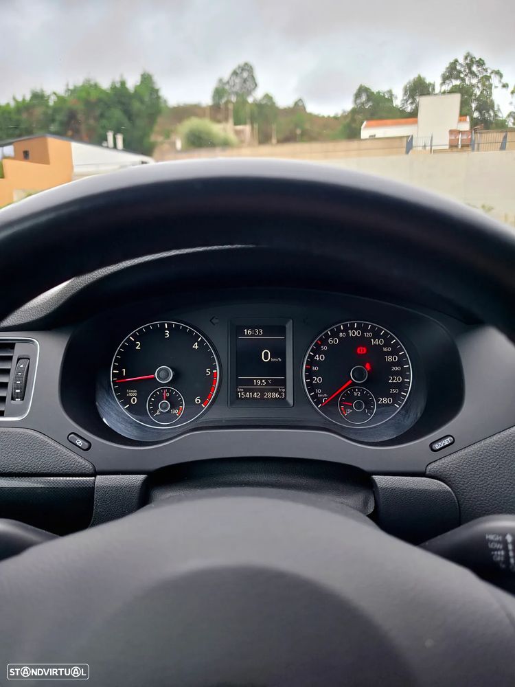 VW Jetta 1.6 TDi Trendline - 15
