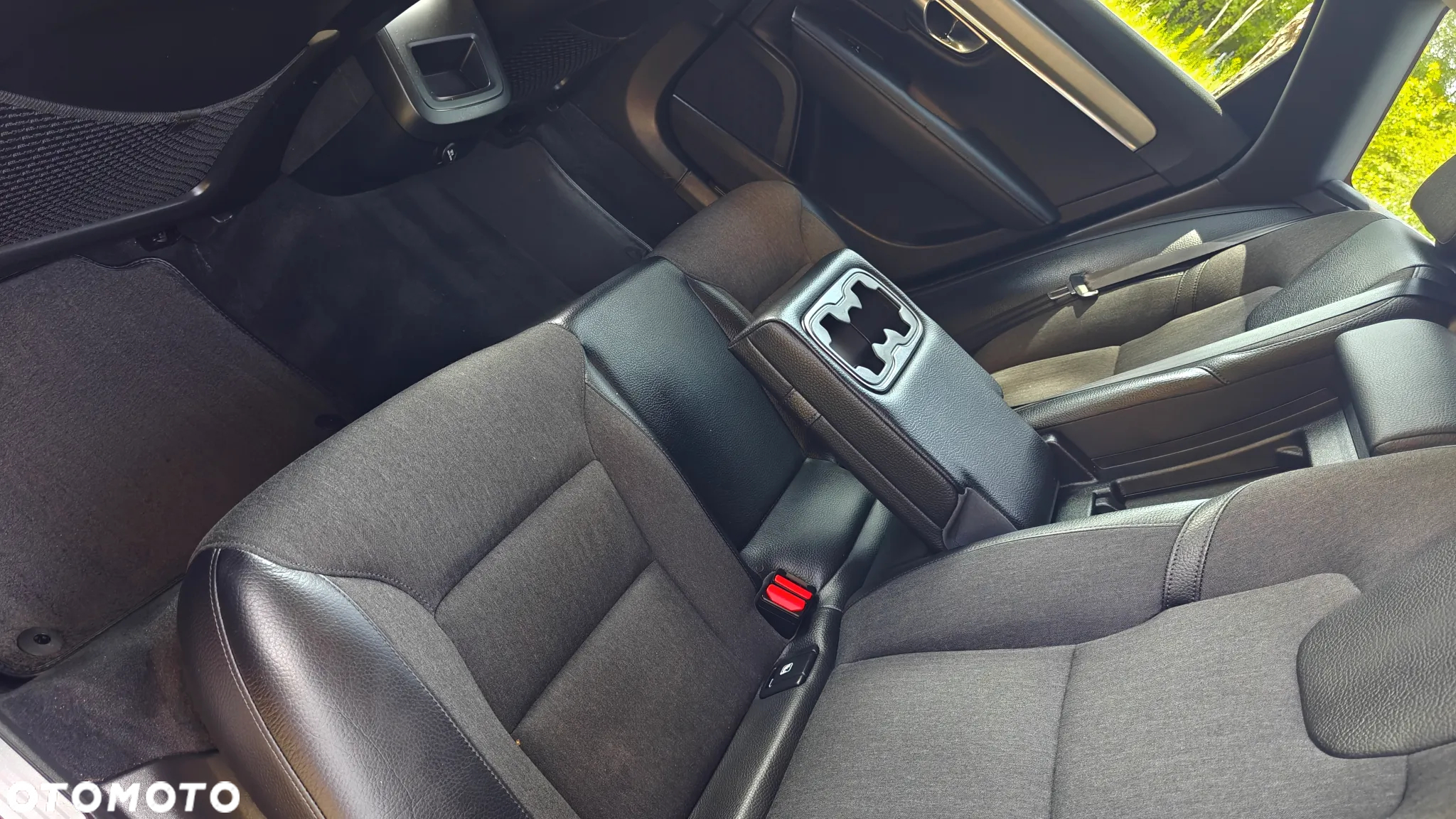 Volvo V90 D4 Momentum Pro - 27