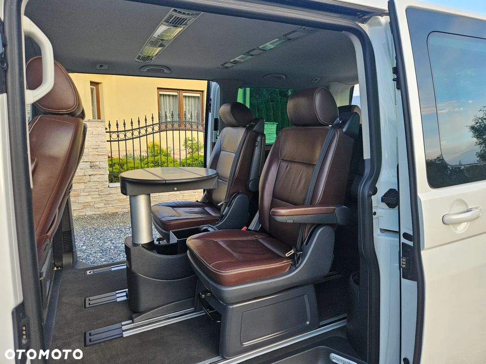 Volkswagen Multivan - 25