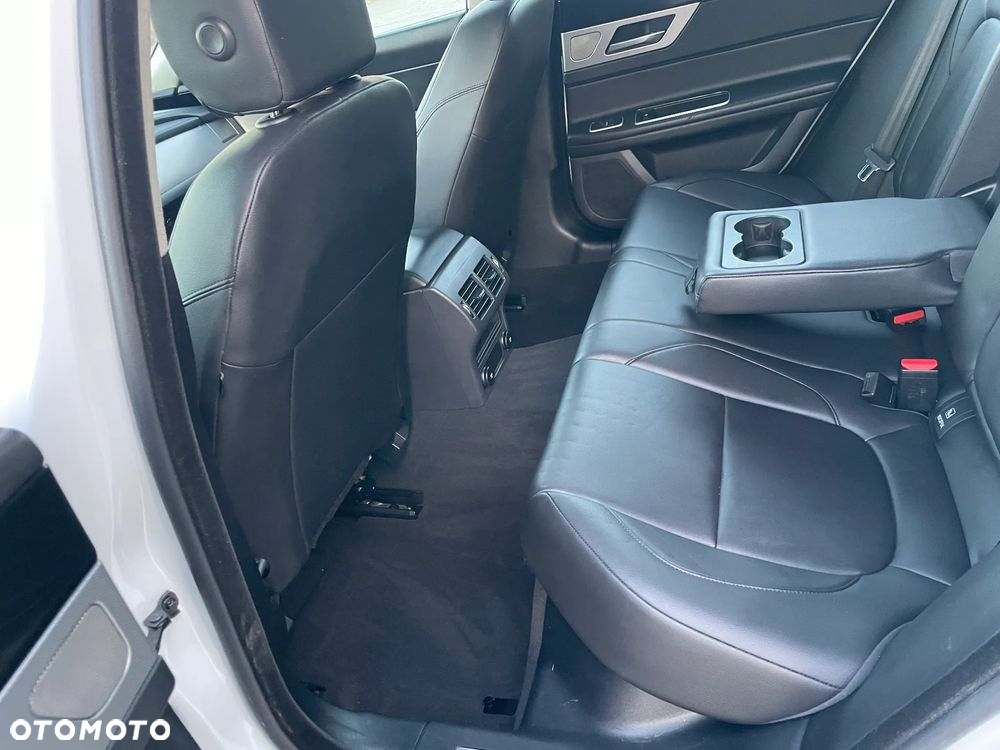 Jaguar XF 2.0 P250 SE - 15