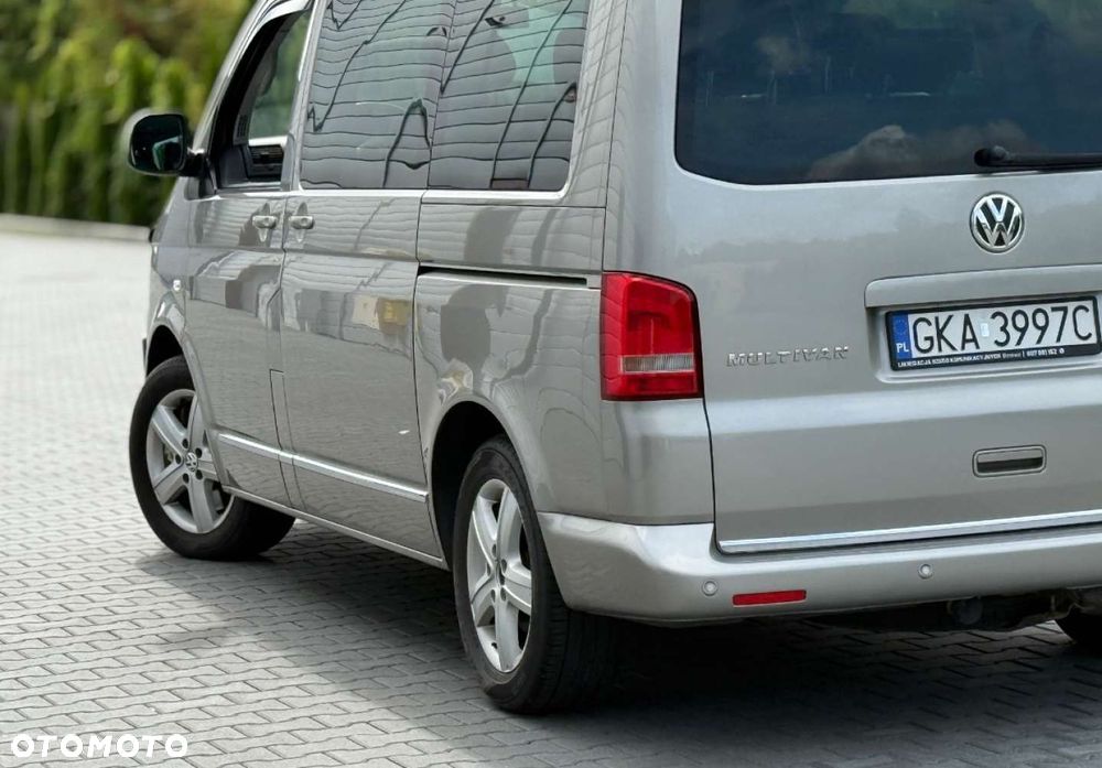Volkswagen Multivan - 12