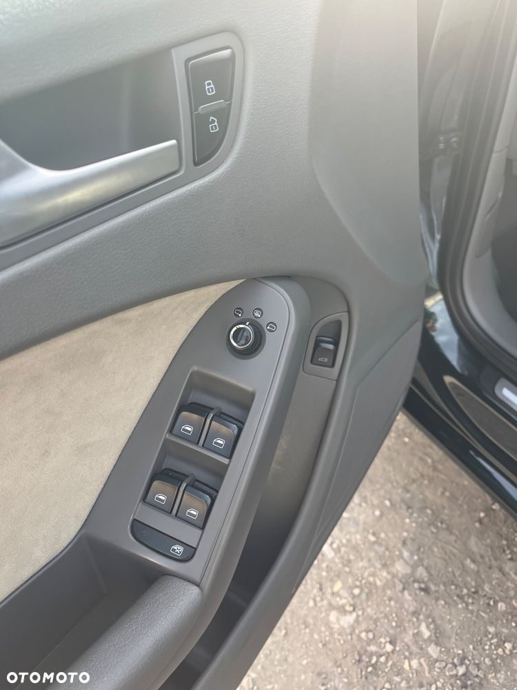 Audi A4 Avant 2.0 TDI DPF multitronic S line Sportpaket - 11