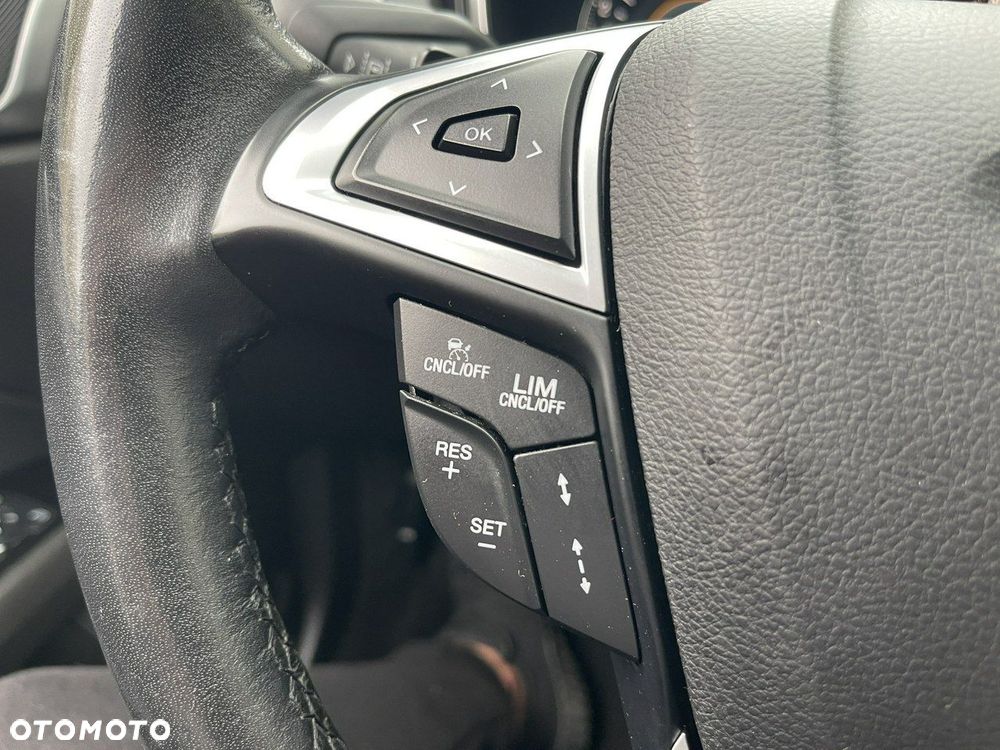 Ford Mondeo - 40