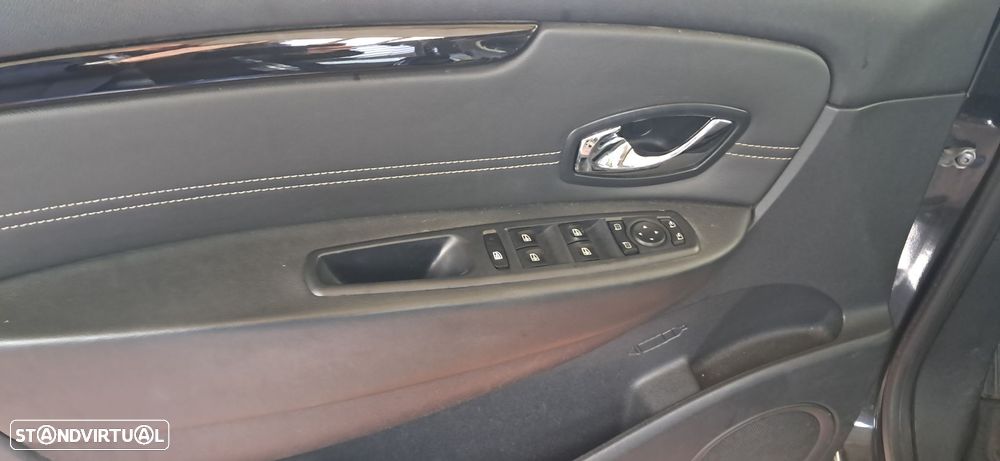 Renault Scénic 1.6 dCi Bose Edtion SS - 4