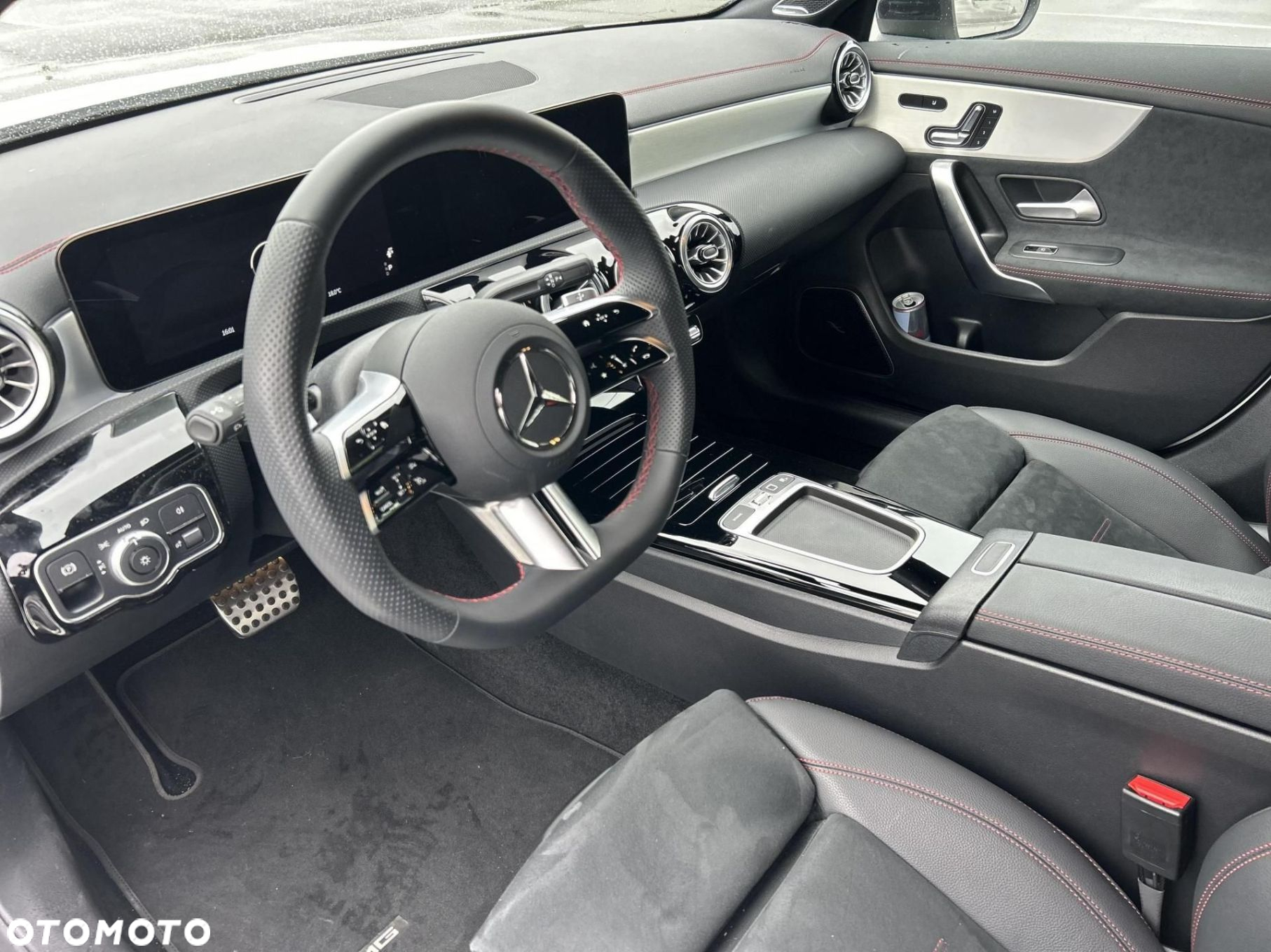 Mercedes-Benz CLA - 12