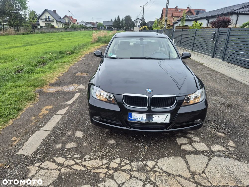 BMW Seria 3 318i - 1