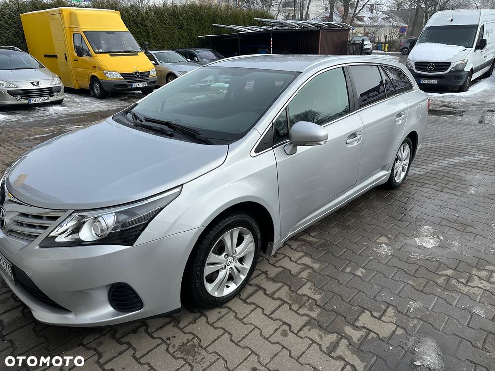 Toyota Avensis 2012 photo 3