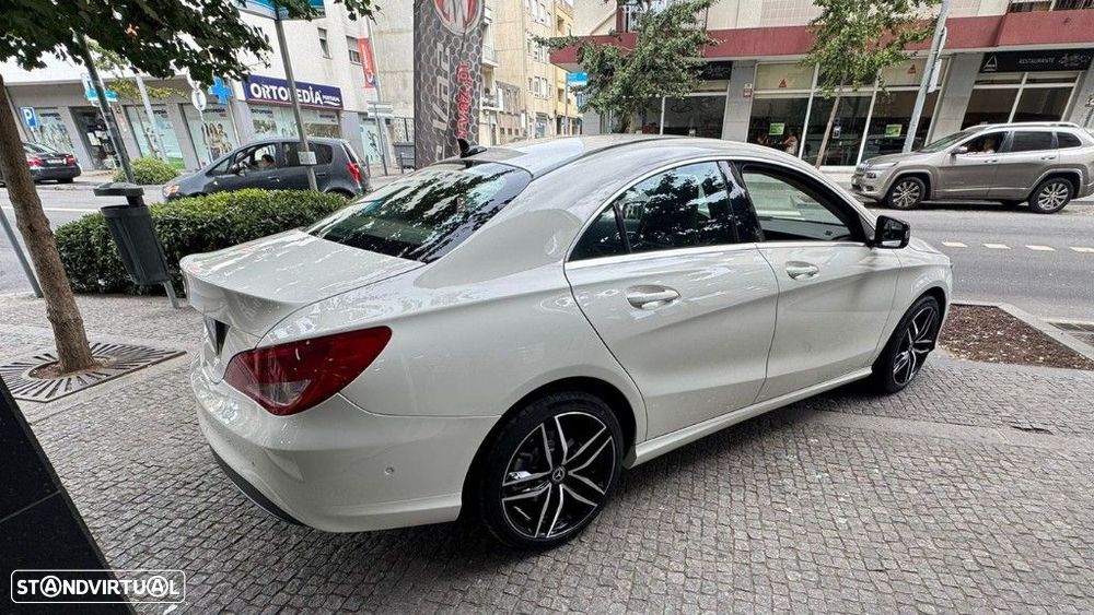 Mercedes-Benz CLA 180 - 4