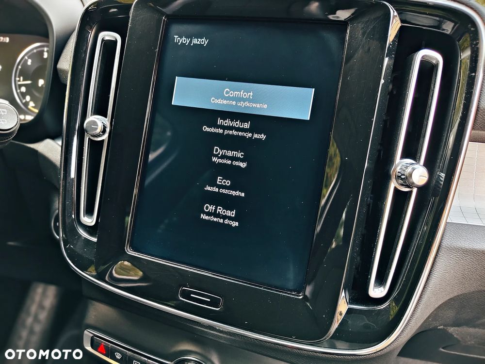Volvo XC 40 D3 Geartronic Momentum - 24